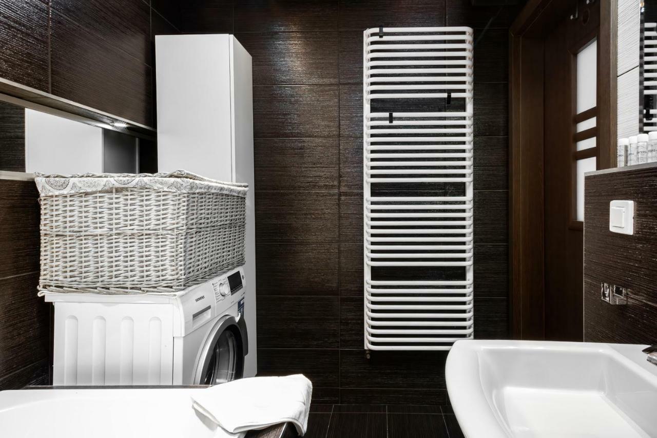 Apartments Wroclaw Manganowa By Noclegi Renters Bagian luar foto
