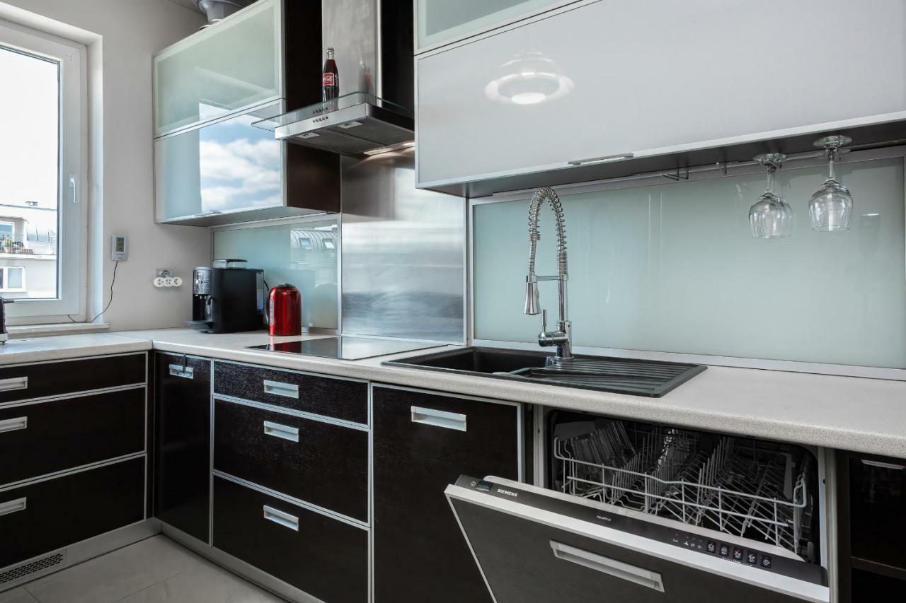 Apartments Wroclaw Manganowa By Noclegi Renters Bagian luar foto