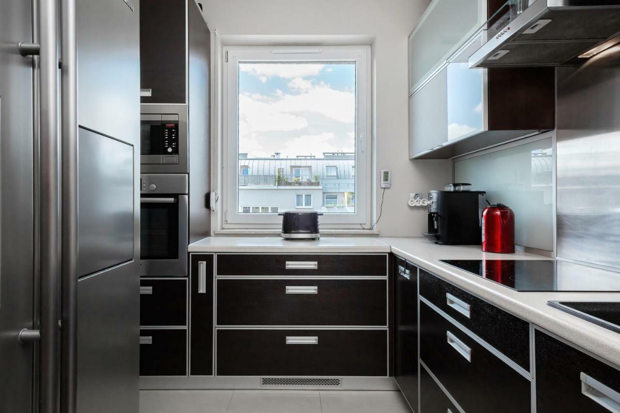 Apartments Wroclaw Manganowa By Noclegi Renters Bagian luar foto