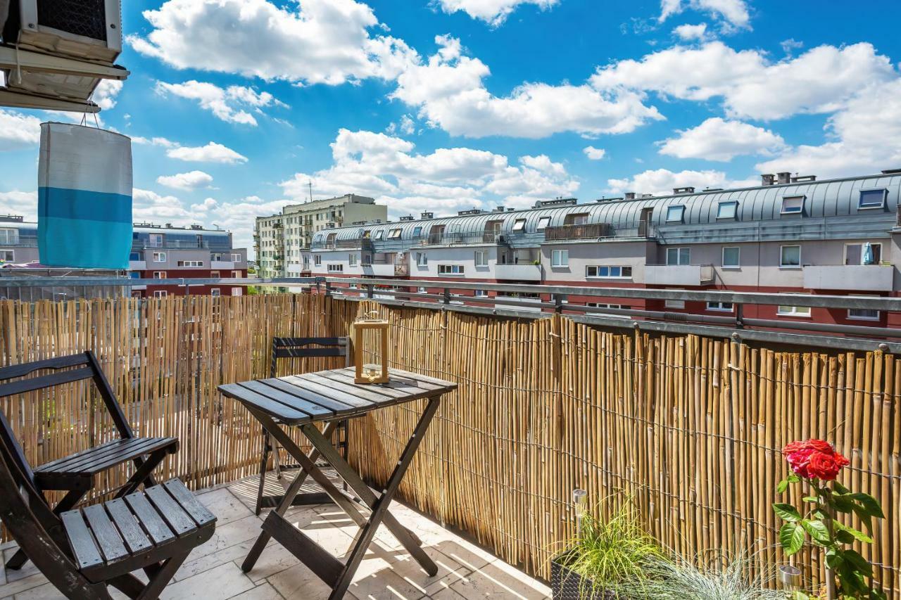 Apartments Wroclaw Manganowa By Noclegi Renters Bagian luar foto